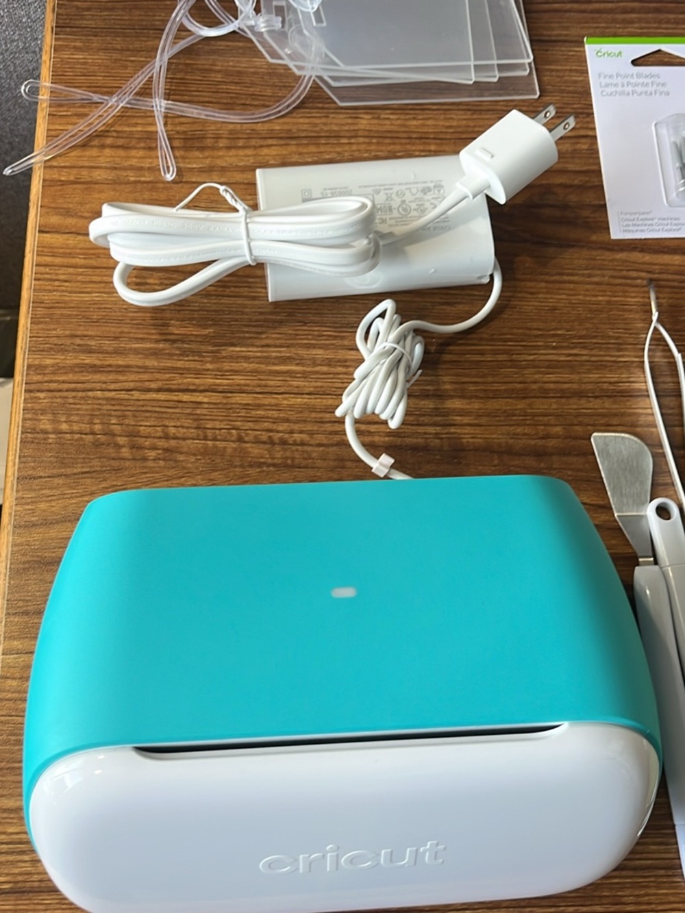 Cricut Joy Craft Machine Bundle with Cutting Mats and accesories - Picture 4 of 4